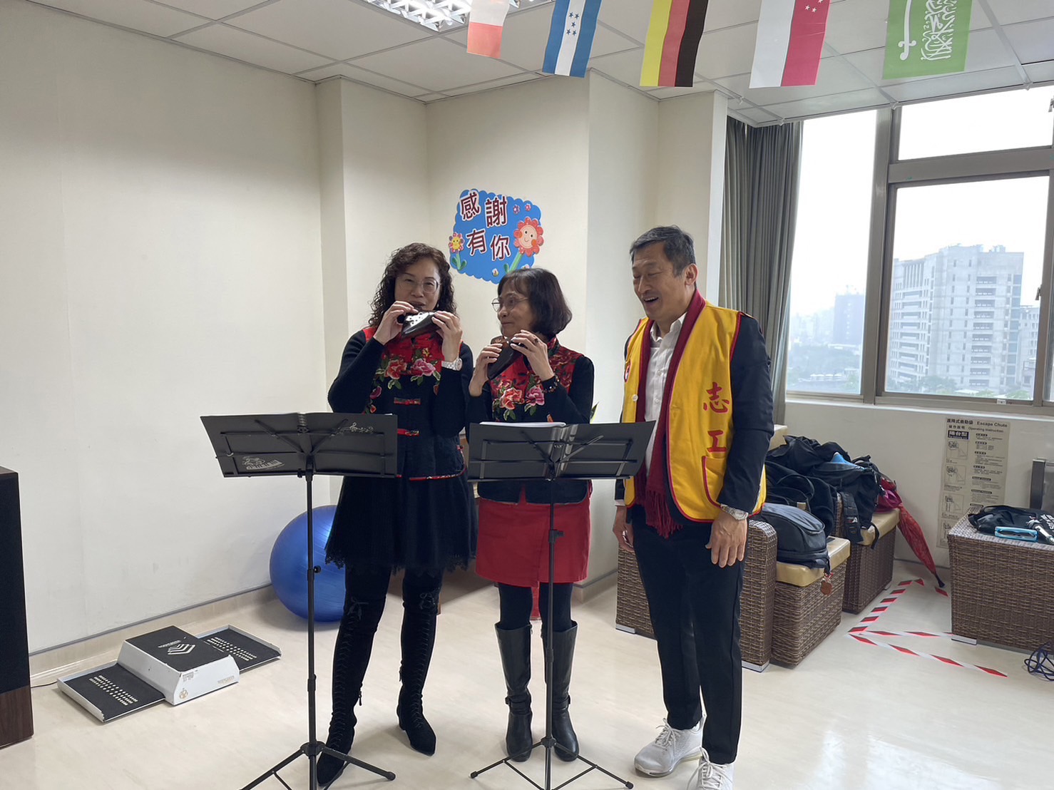 林訓生團長及其伙伴帶來的陶笛吹奏